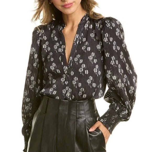 Alice + Olivia Sheila Floral Henley Top Large - Picture 1 of 9